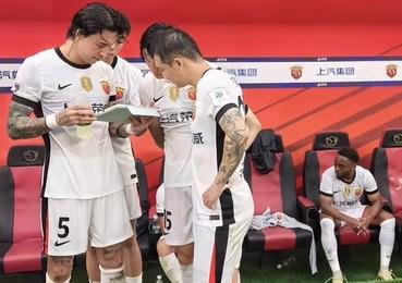 西甲打架视频直播回放及赛事事件解析